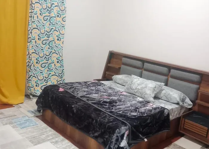شقة مفروشة في وسط البلد القاهرة تشطيب سوبر لوكس علي بعد خطوات من ميدان طلعت حرب